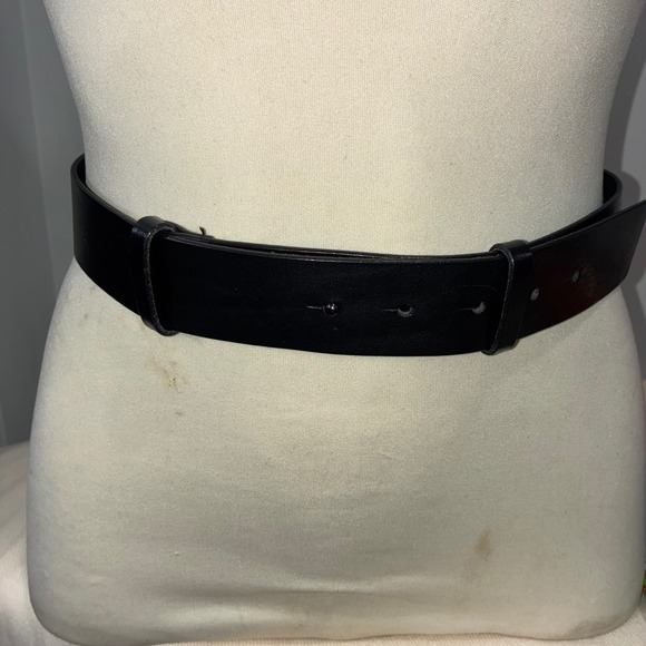 J Crew Single Prong Black Leather Belt Womens M Adjustable Classic Minimialistic - Picture 7 of 9
